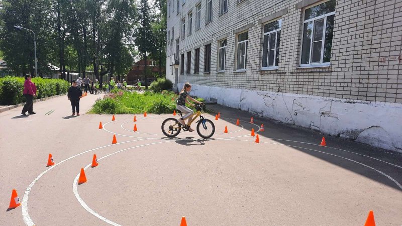 Богородские школьники соревновались в умении грамотно и безопасно осуществлять движение на велосипеде